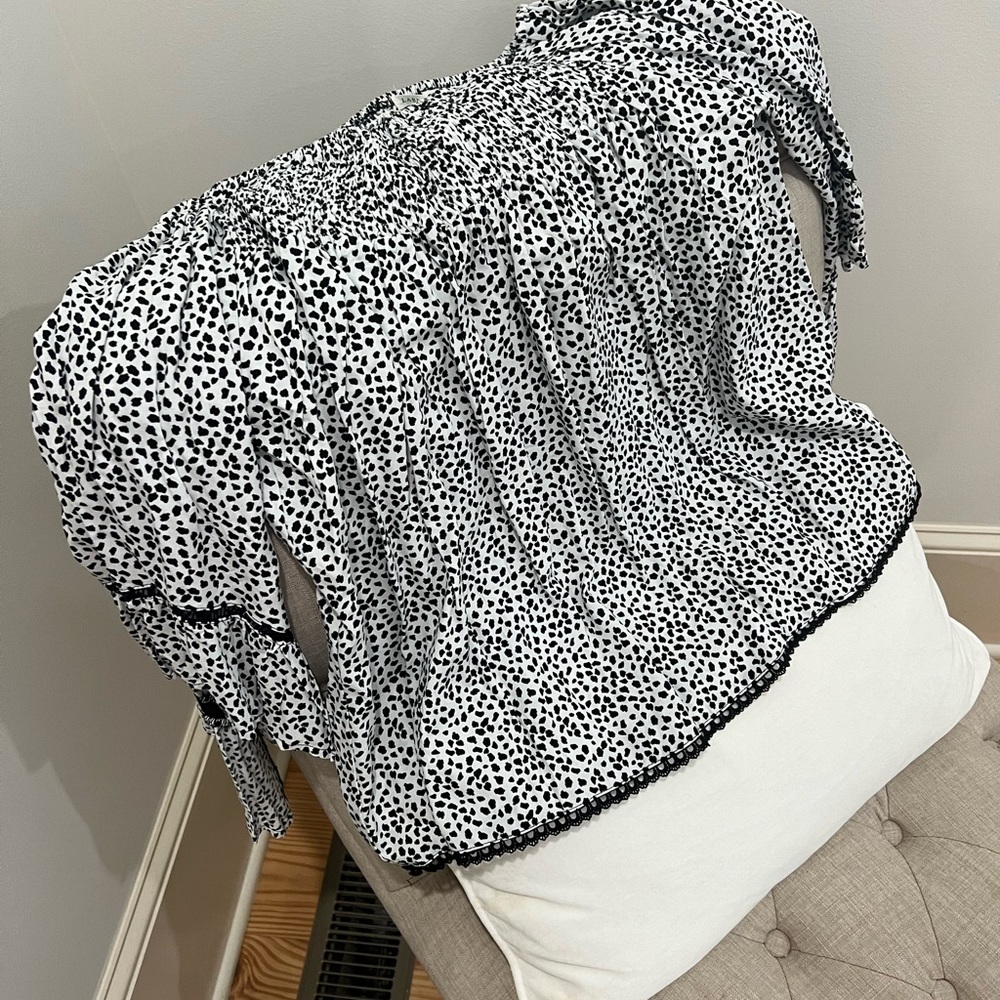 Label of Love boutique off the shoulder top